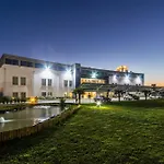 Hotel Lisotel - &