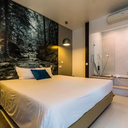 Hotel Lisotel - &