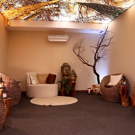Hotel Lisotel - &